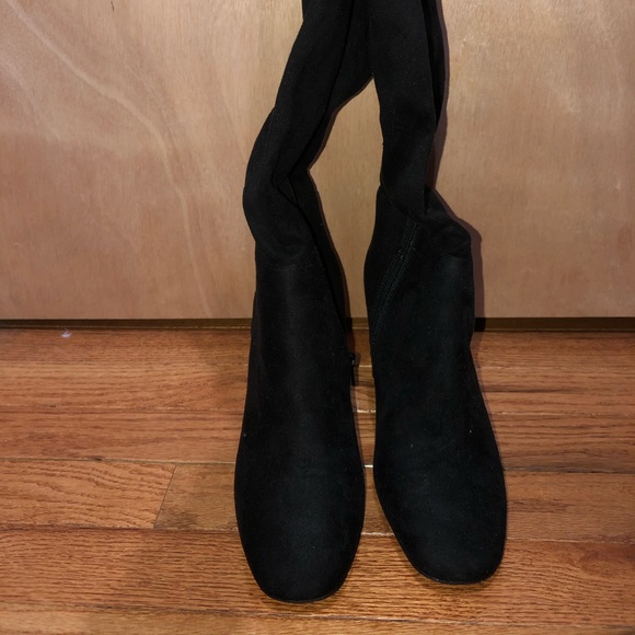 ASOS Black Suede Over the Knee Boots w/Gold Heel - Picture 4 of 4
